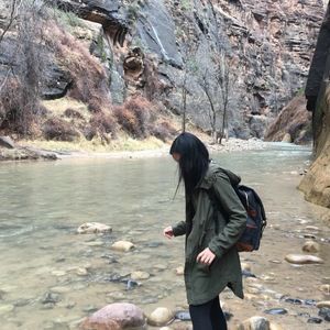 Meet your Posher, Lucy